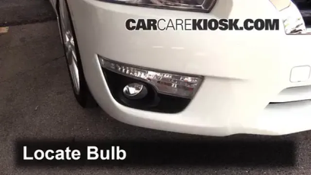 2015 Nissan Altima SL 3.5L V6 Lights Turn Signal - Front (replace bulb)